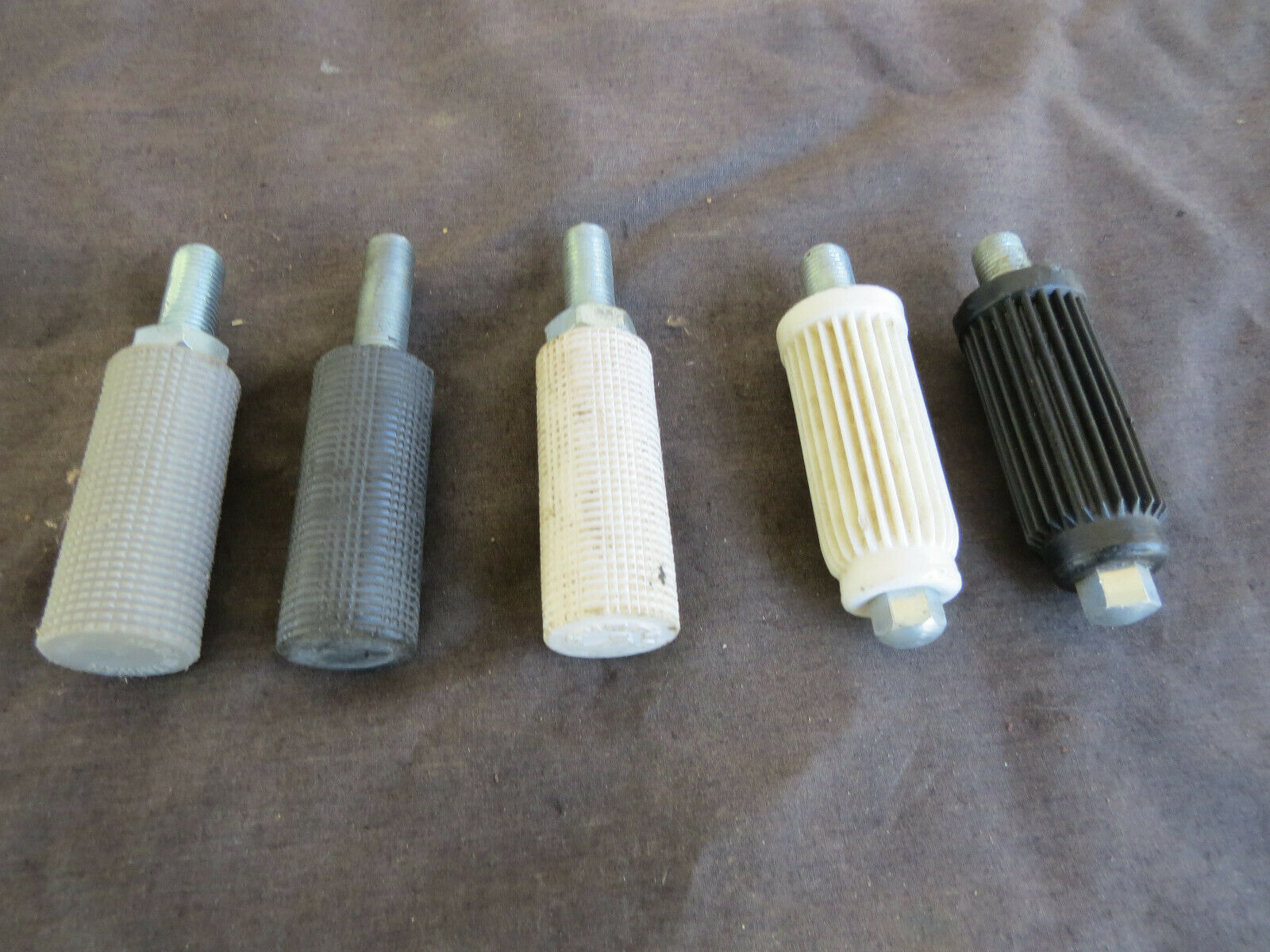 5 MONGOOSE SPINNER PEGS BMX FREESTYLE ROSS CALIFORNIAN DECADE CW WHITE VINTAGE - Fresh Stock Dated December 2025
