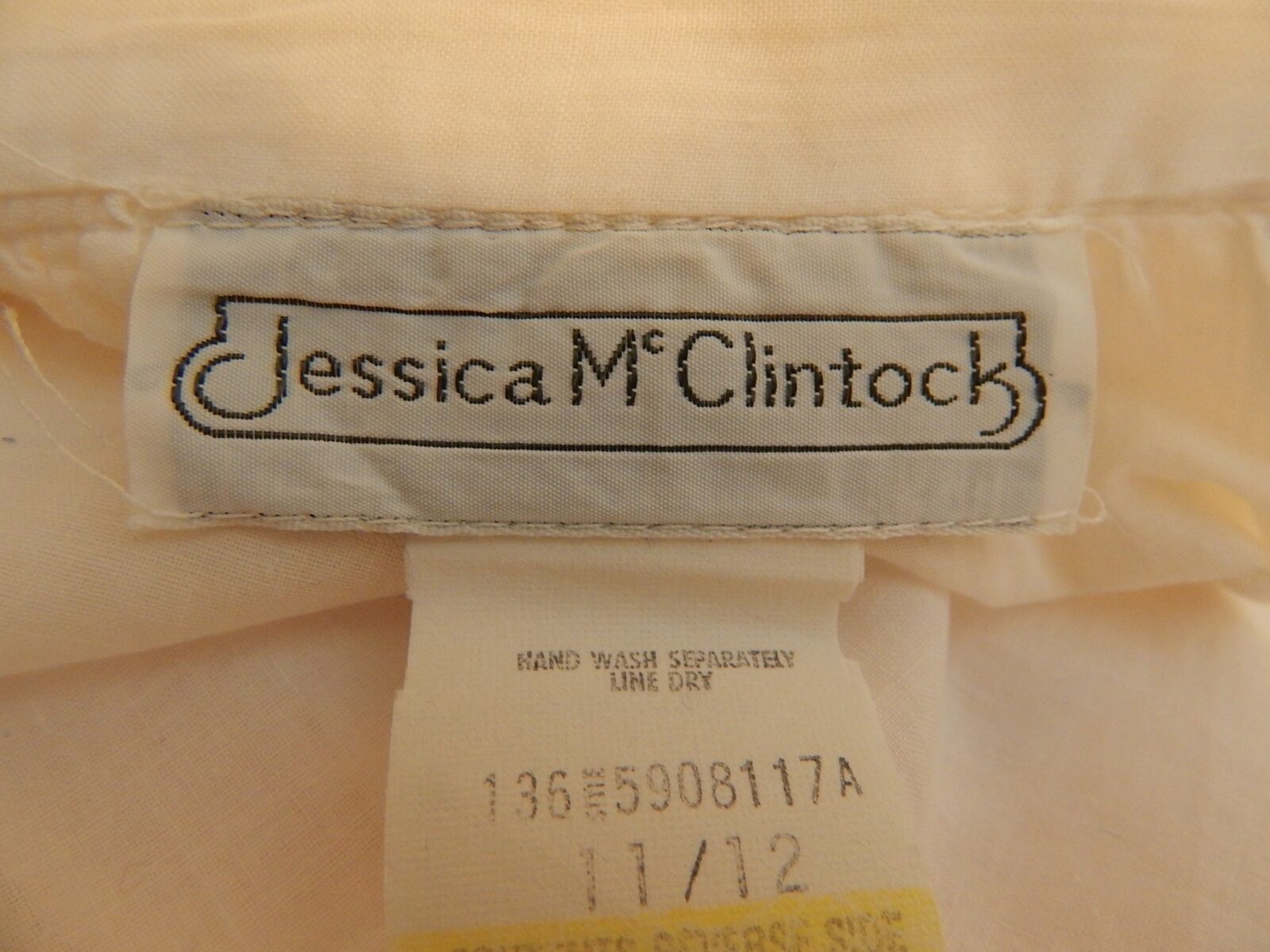 1970s Vintage SKIRT~WHITE COTTON BATISTE LACE EMBROIDERY Jessica McClintock S/M? - Fresh Stock Dated March 2026