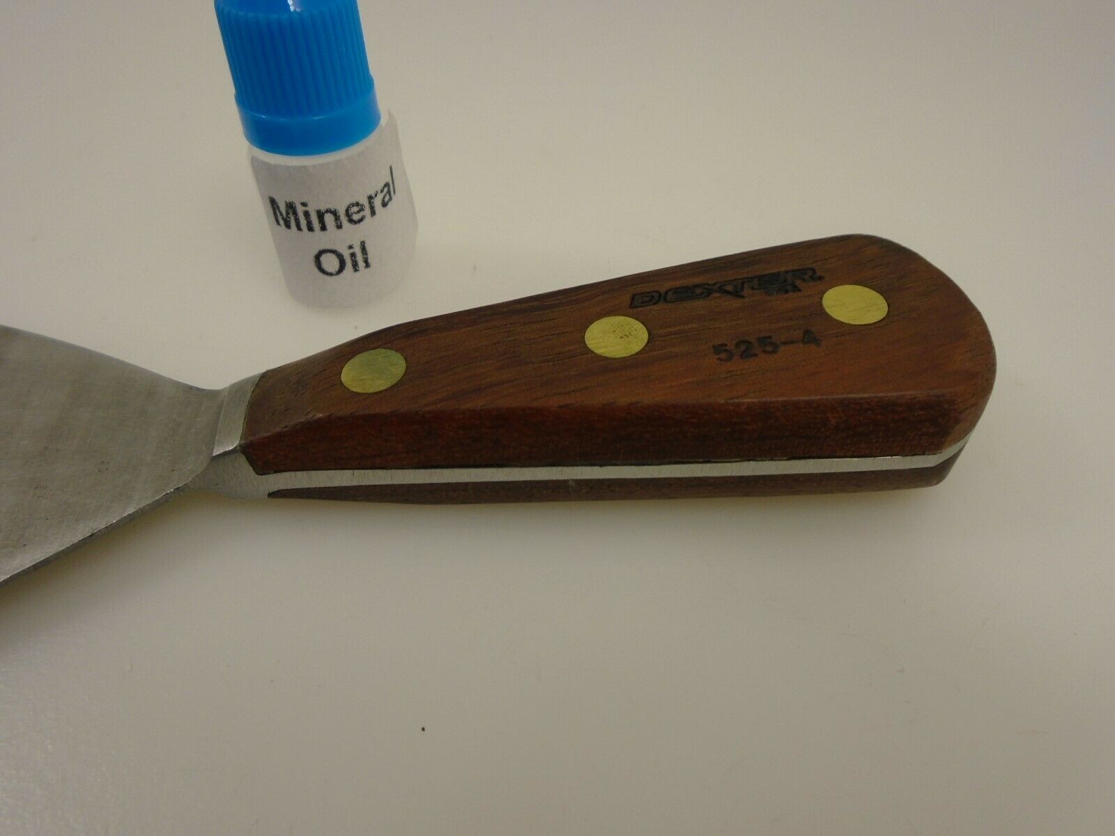 Dexter USA 4in Scraper Forged Angled Hi Carbon Blade Bolster 525-4 Wood Handle - Fresh Stock Dated February 2026