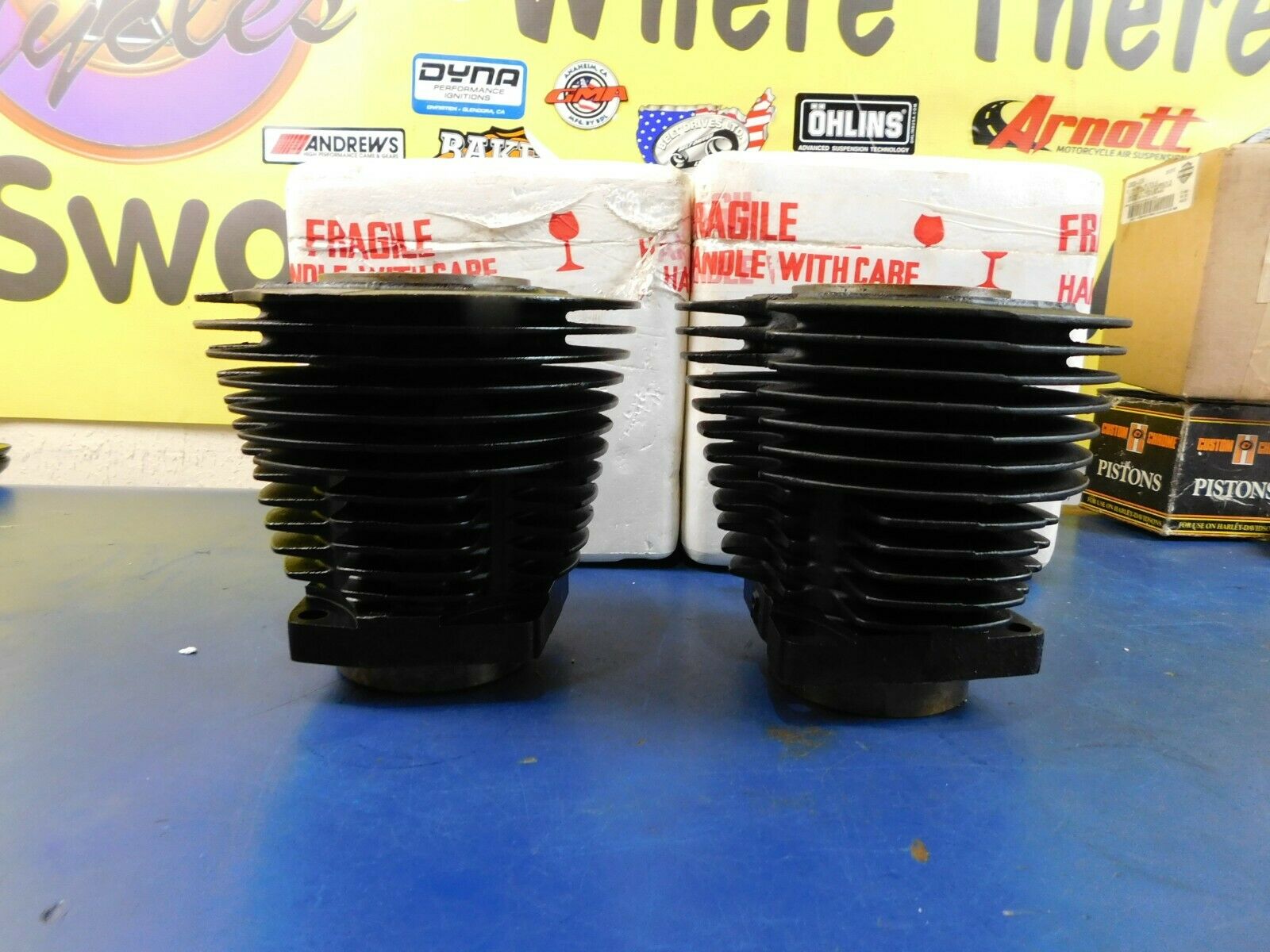 NEW 900 CC HARLEY DAVIDSON SPORTSTER XL 1957-1971 FRONT & REAR CYLINDER 16561-57 - Fresh Stock Dated February 2026