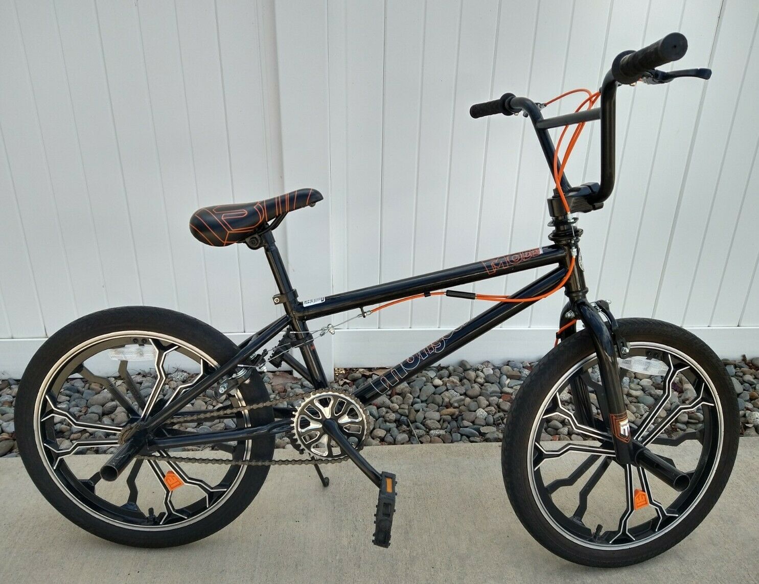 Mongoose Mode 270 BMX Freestyle Bike - Awesome condition! - Fresh Stock Dated February 2026
