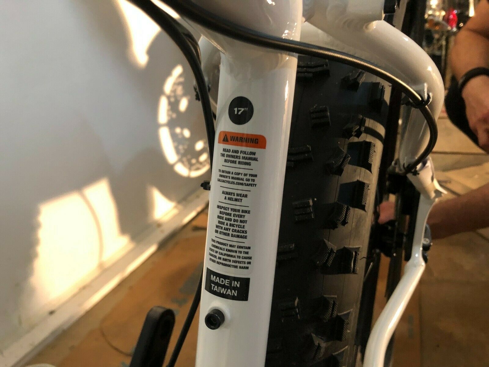 New never ridden 2015 salsa mukluk2 front suspension - Fresh Stock Dated February 2026