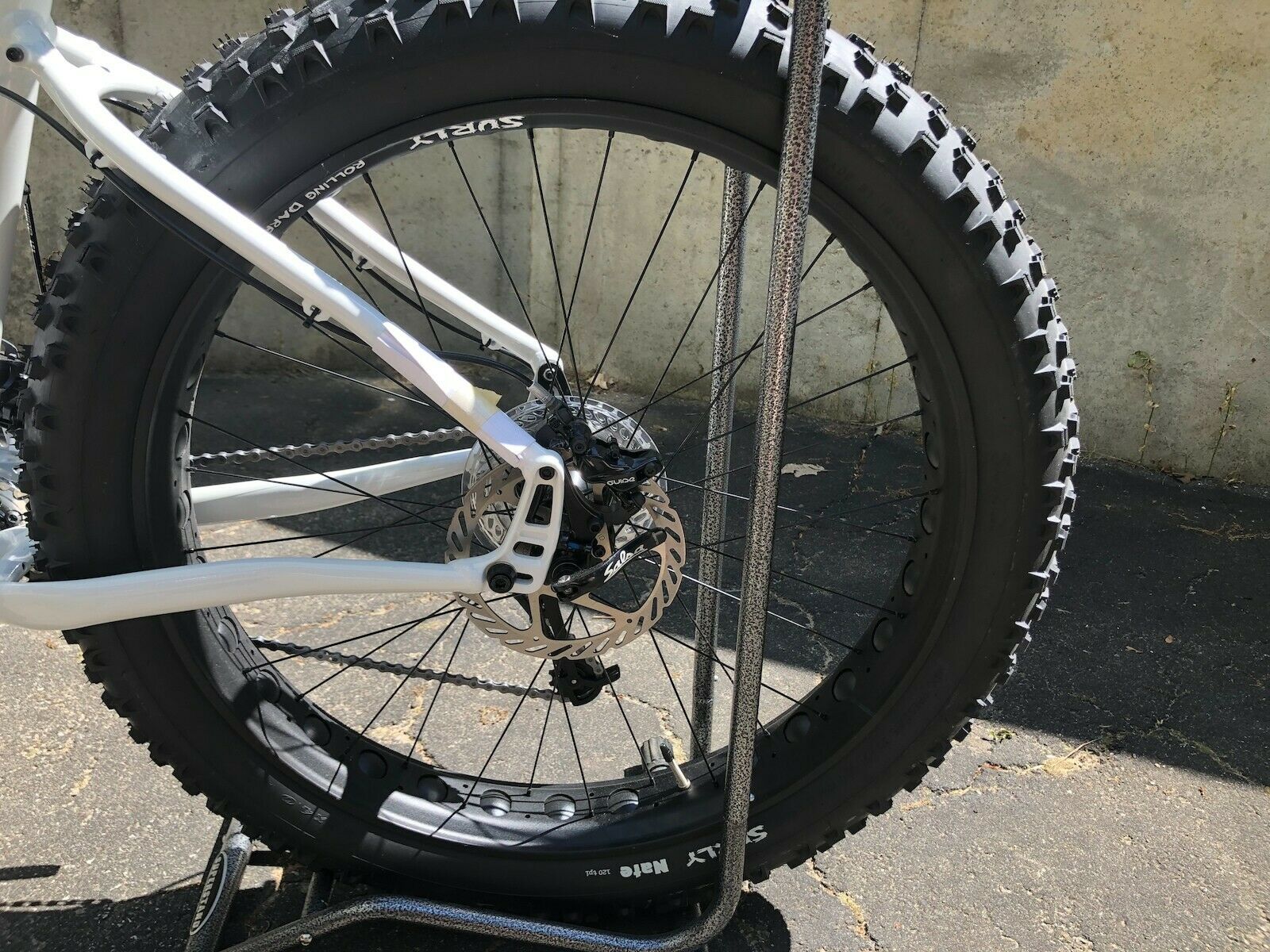 New never ridden 2015 salsa mukluk2 front suspension - Fresh Stock Dated February 2026