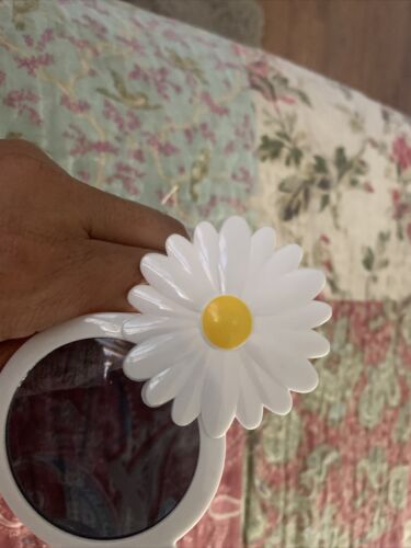 flower fun glasses - Fresh Stock Dated February 2026