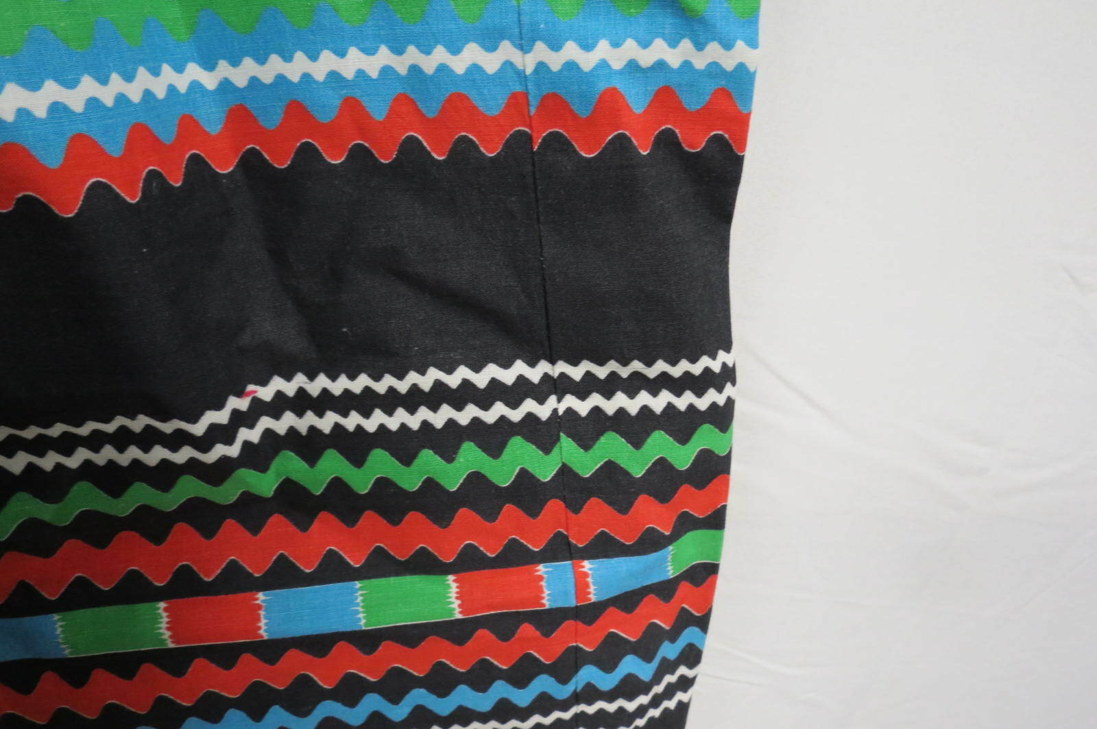 Vintage 50s Skirt Full Cotton Rik Rak Border Print Novelty Southwest Rockabilly - Fresh Stock Dated March 2026