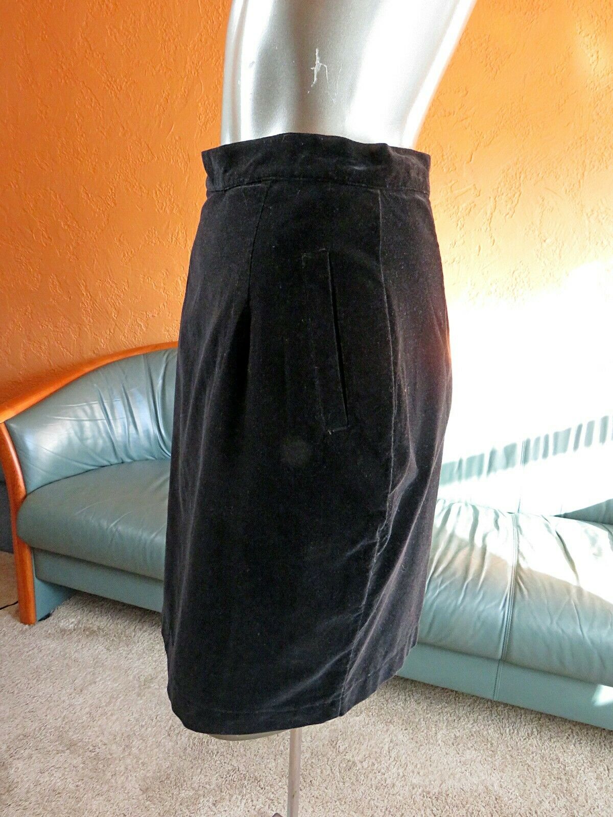 Groovy 1970s Vintage 100% Cotton Velveteen TANGIERS Skirt - Mod Sz 6 - Hourglass - Fresh Stock Dated February 2026