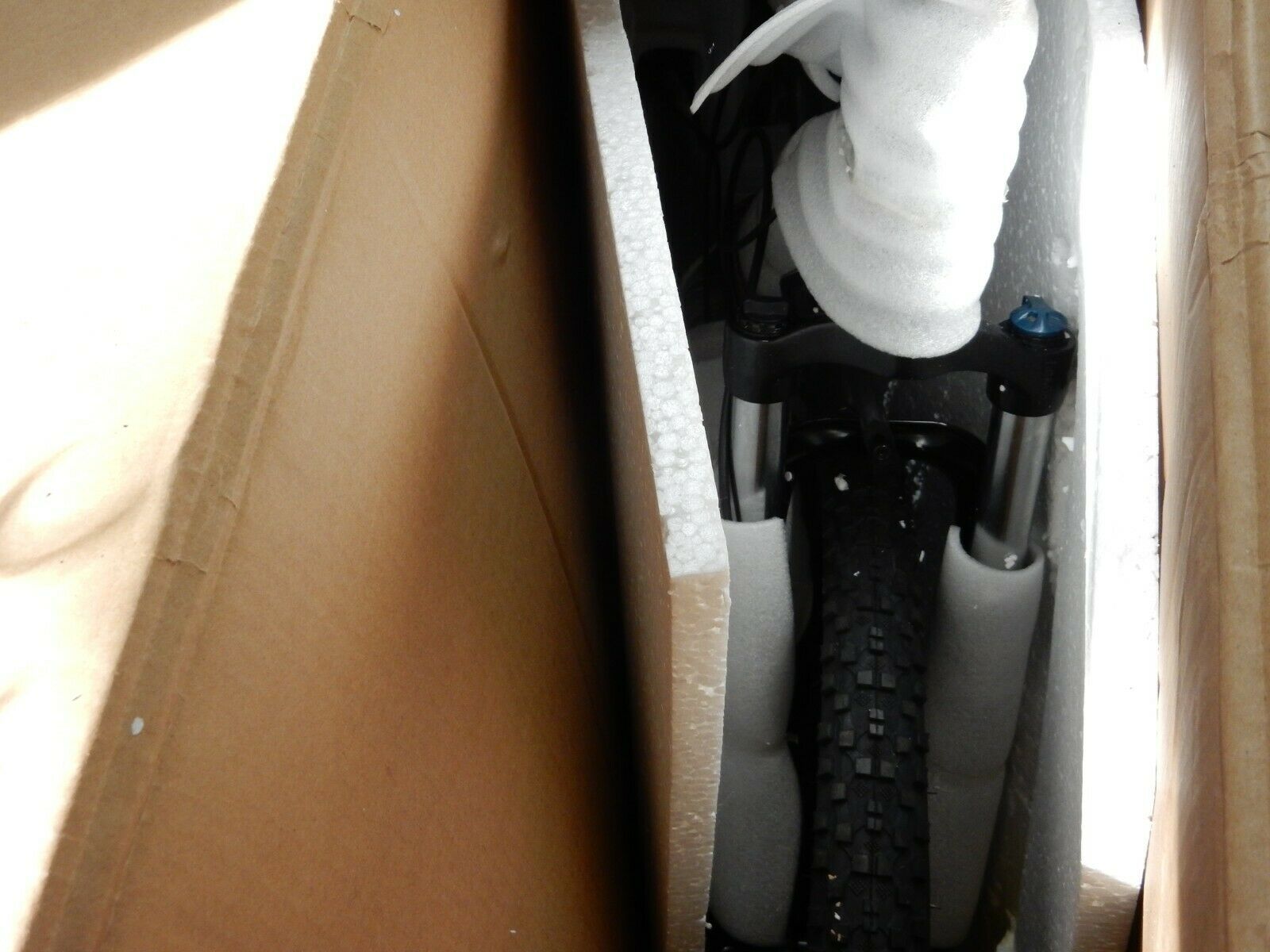 ADAMANT Hydrorush H7 Mountain Bike in box - Fresh Stock Dated February 2026