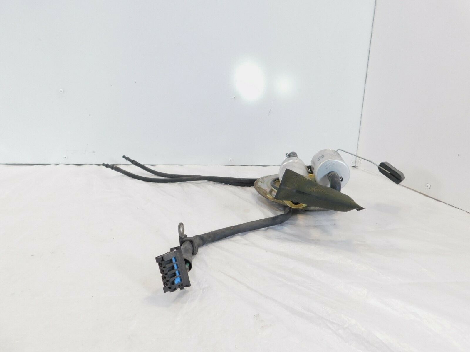 BMW R1100RT R1150RT Gas Petrol Fuel Tank Pump w/ Level Gauge & Hoses 16142306624 - Fresh Stock Dated February 2026