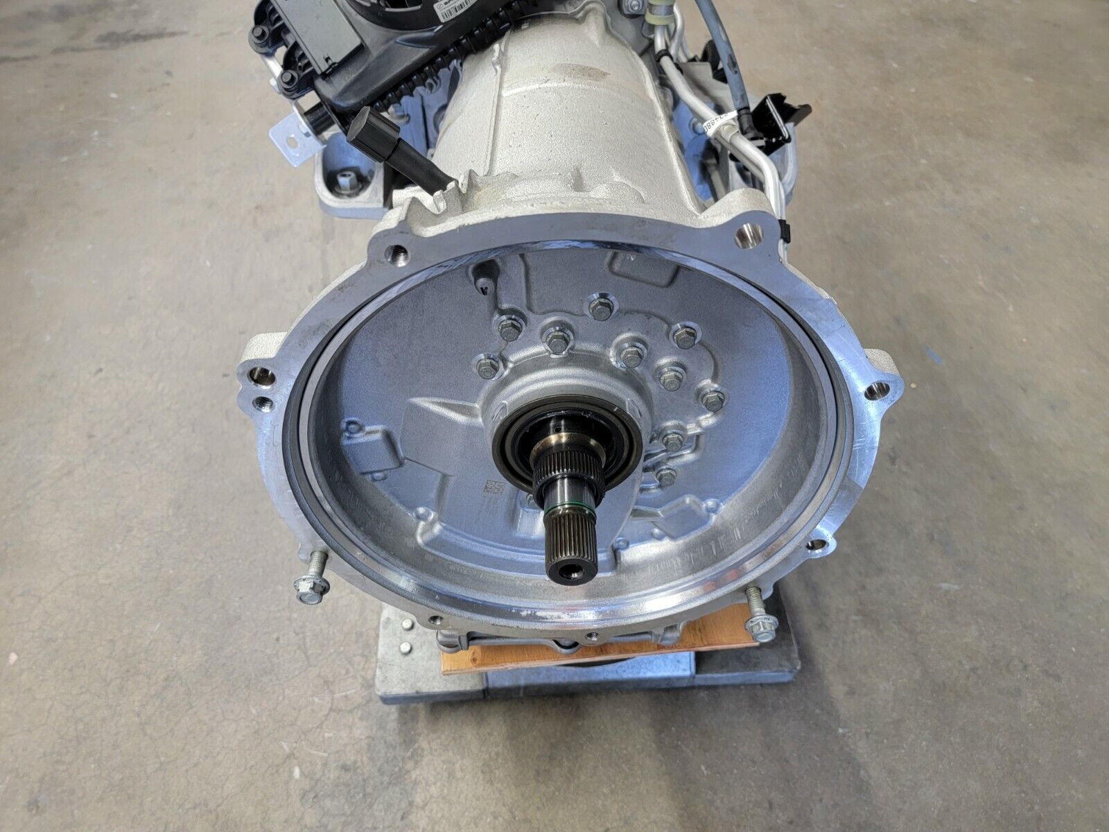 CORVETTE C7 STINGRAY 8 SPEED AUTOMATIC TRANSMISSION WITH DIFFERENTIAL OEM !CLEAN - Fresh Stock Dated February 2026