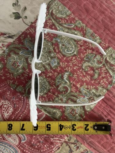 flower fun glasses - Fresh Stock Dated February 2026