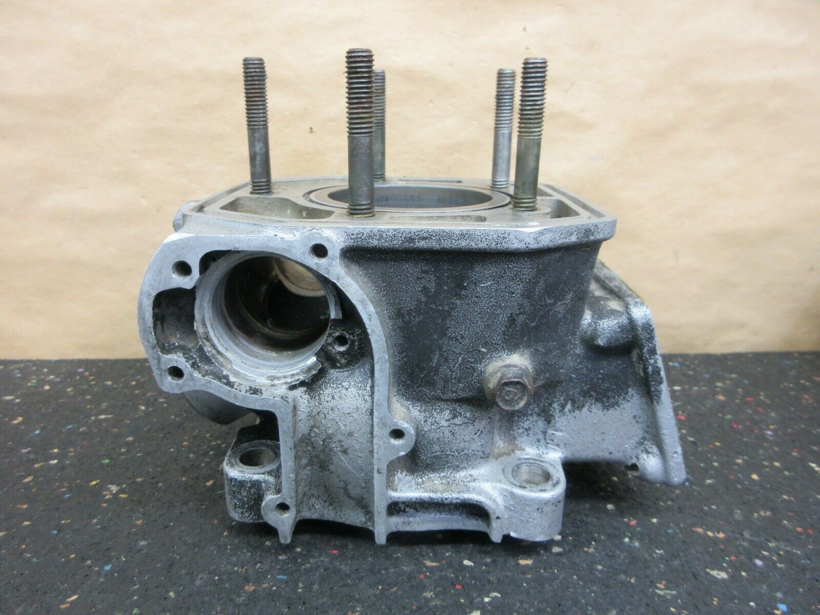 1982 Yamaha YZ125 Cylinder with a good bore 82 YZ 125 5X4-11311-00-00 - Fresh Stock Dated February 2026