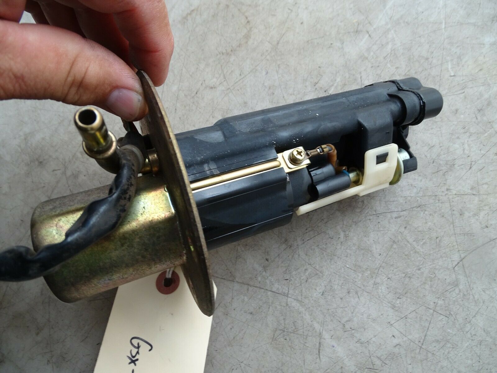 01 02  SUZUKI GSXR 1000 GAS FUEL PUMP E-1245 - Fresh Stock Dated February 2026