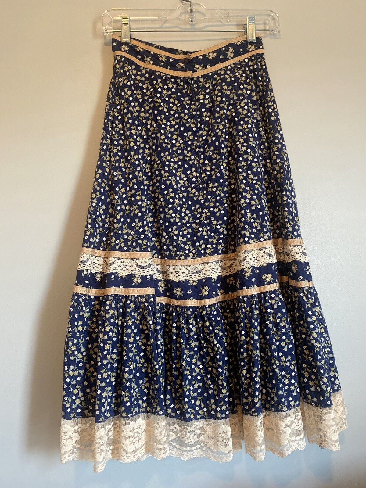 VNTG Gunne Sax (Gunnies) Navy Floral Skirt Sz XS/S - Fresh Stock Dated March 2026