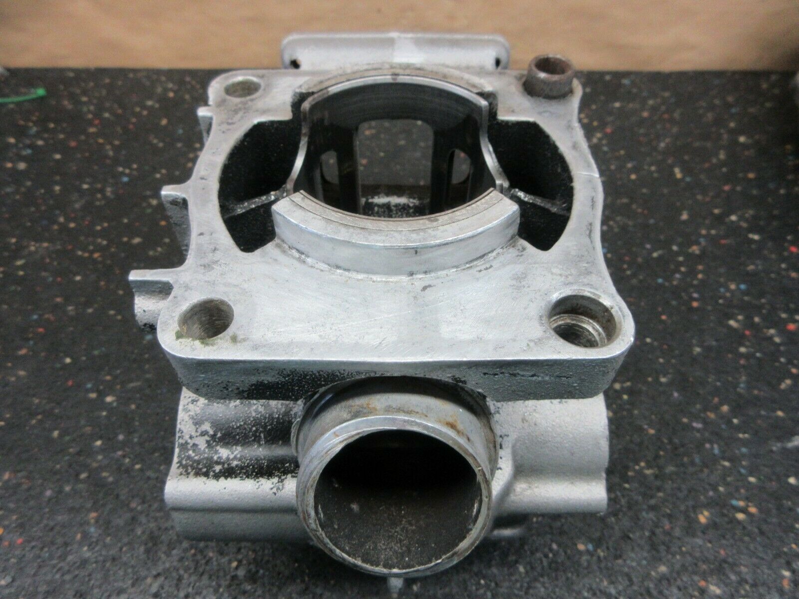 1982 Yamaha YZ125 Cylinder with a good bore 82 YZ 125 5X4-11311-00-00 - Fresh Stock Dated February 2026