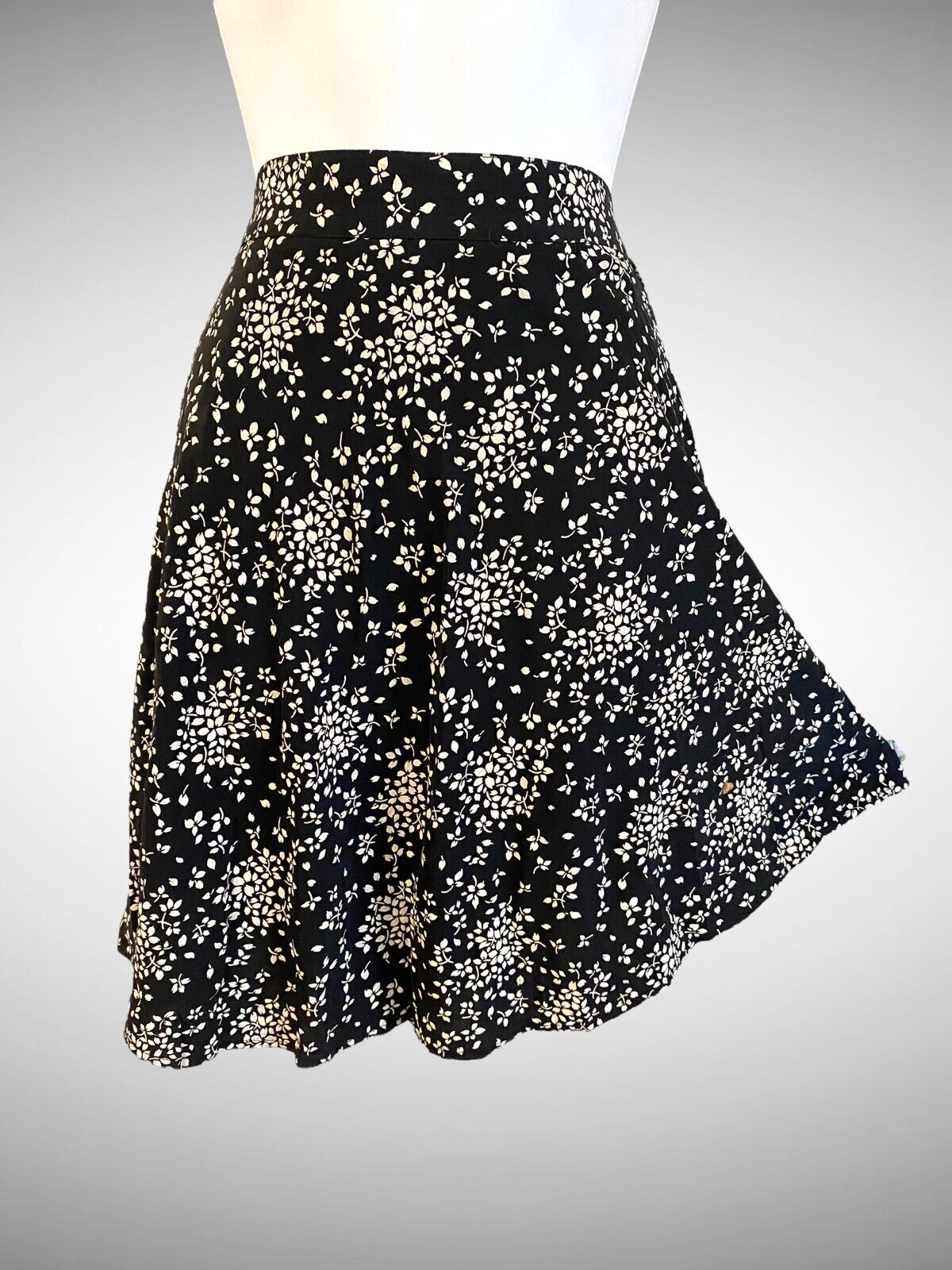 Vintage 1990s Inclinations Black & White Ditzy Floral A-Line Mini Skirt Size 12 - Fresh Stock Dated March 2026