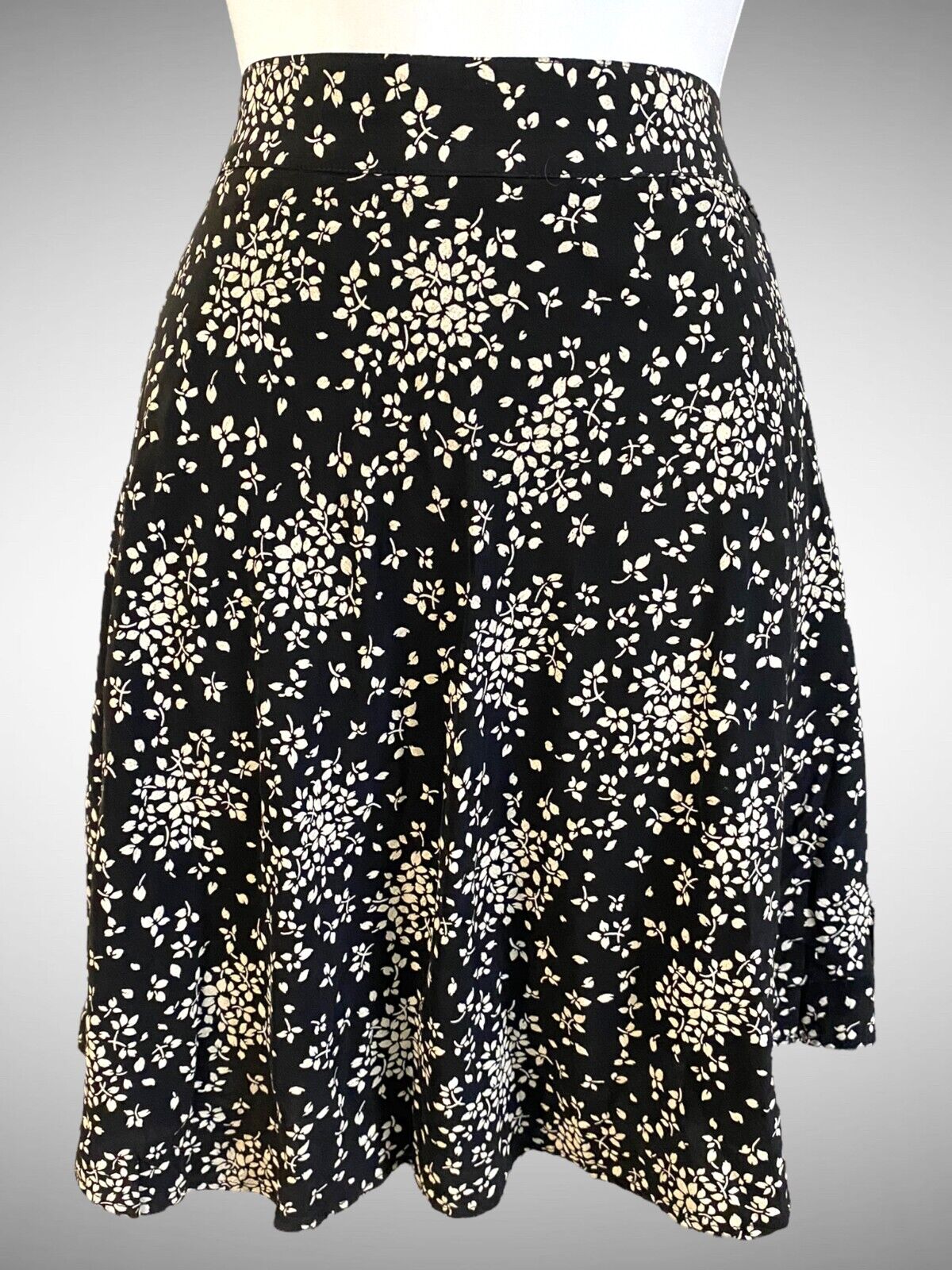 Vintage 1990s Inclinations Black & White Ditzy Floral A-Line Mini Skirt Size 12 - Fresh Stock Dated March 2026