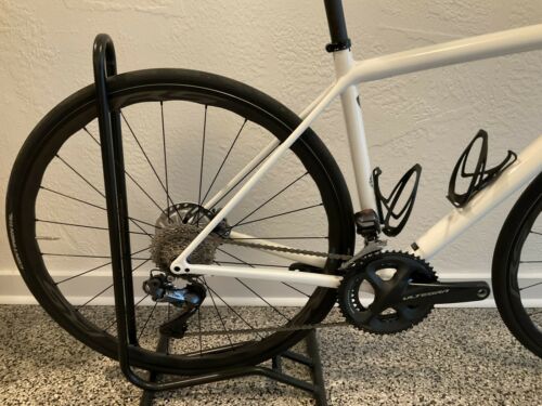 2021 Specialized Aethos Pro size 54 ultegra di2 - Fresh Stock Dated February 2026