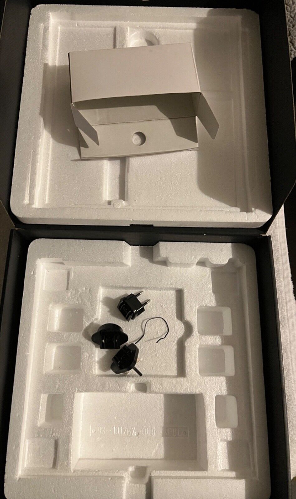 Native Instruments Maschine Mk3 Drum Controller (Only) Software not included. - Fresh Stock Dated February 2026