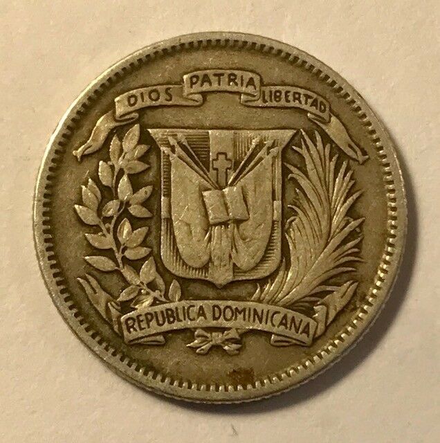 DOMINICAN REPUBLIC - WWII - 10 Centavos - 1942 - Small Silver Coin - Fresh Stock Dated December 2025