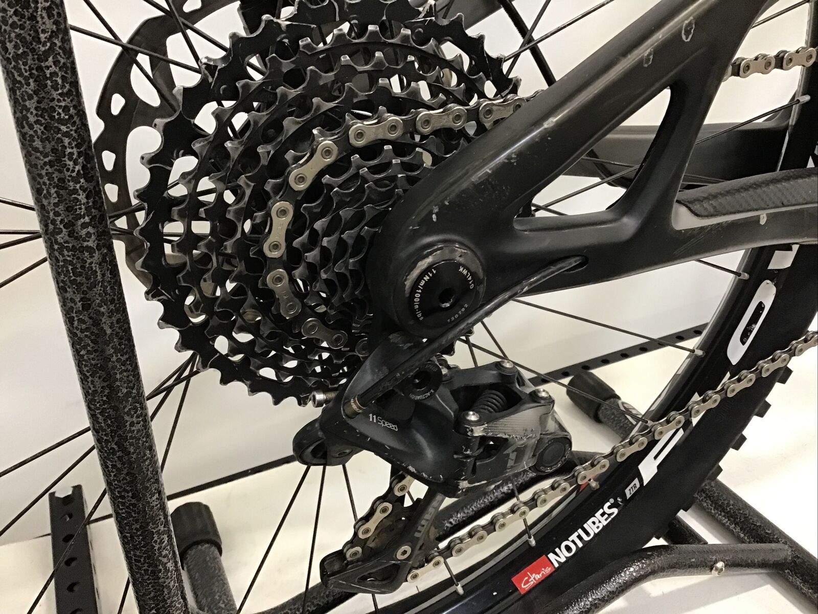 2015 Intense Tracer 275C Pro Mountain Bike Medium Carbon 27.5