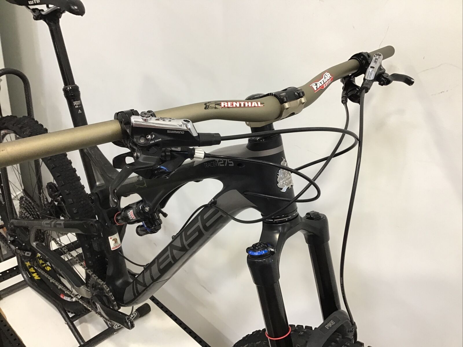 2015 Intense Tracer 275C Pro Mountain Bike Medium Carbon 27.5