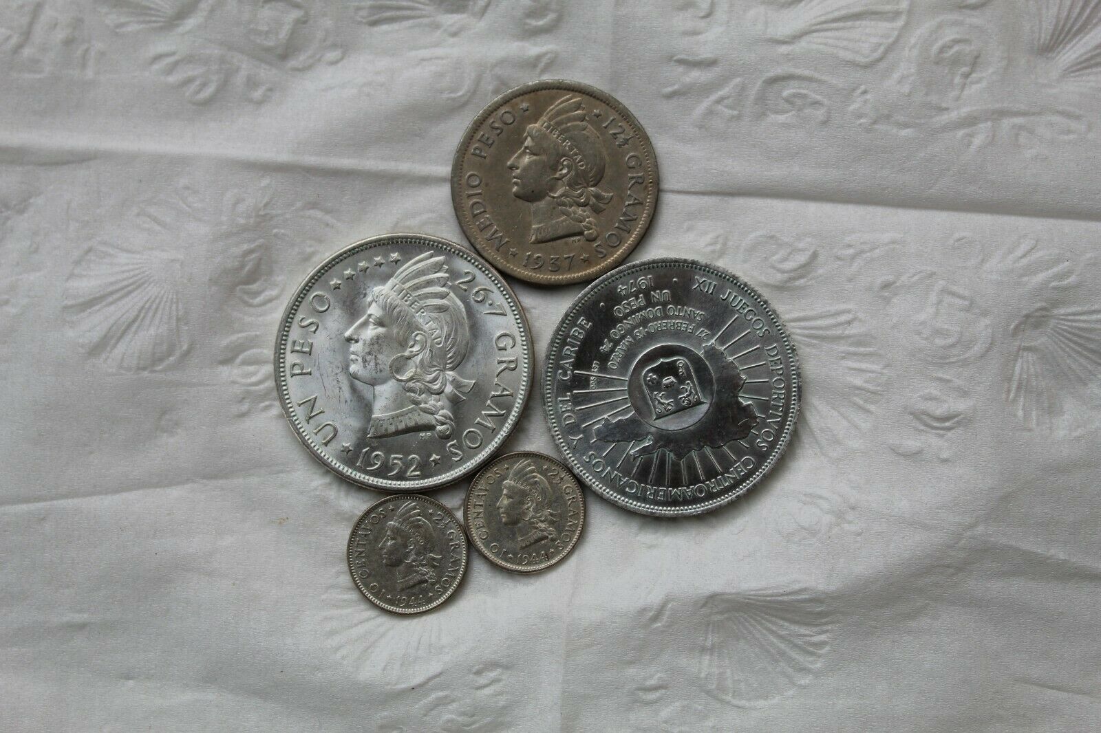 Dominican Republic Silver Coins, 5 total, 1937-74, 10C (2), 50C, 1 Peso (2) - Fresh Stock Dated February 2026