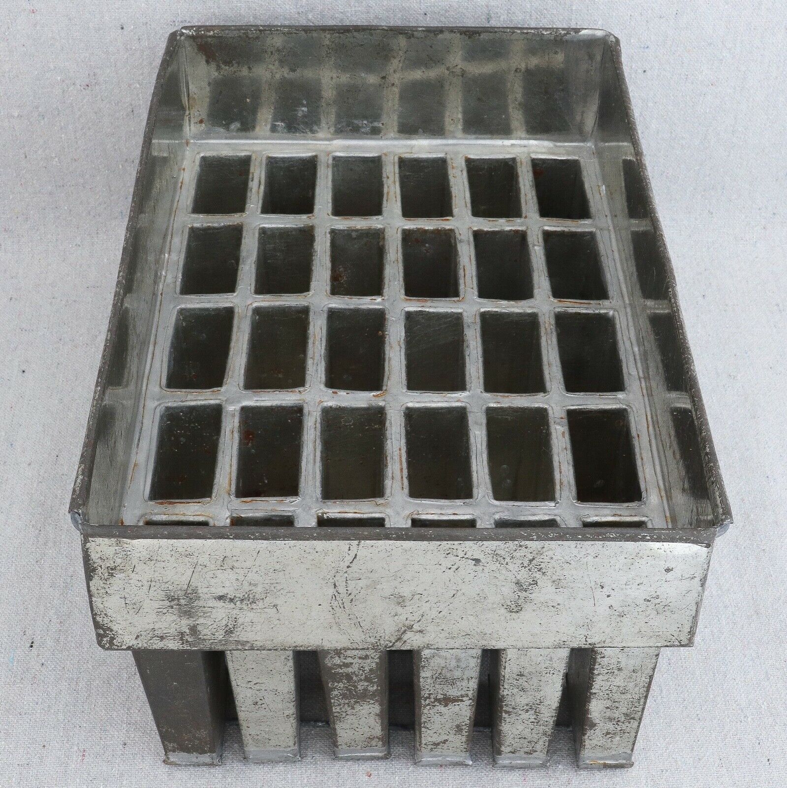 Vintage Industrial 30 Slot Tin Paleta Popsicle Mold Cutlery Caddy Desk Organizer - Fresh Stock Dated February 2026