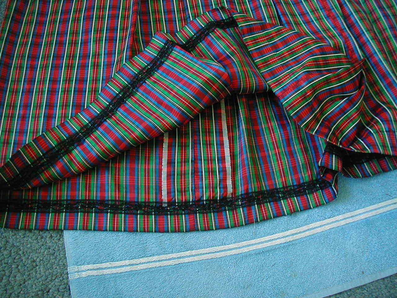 womens vintage Christmas plaid taffeta long skirt red green plaid medium large - Fresh Stock Dated December 2025