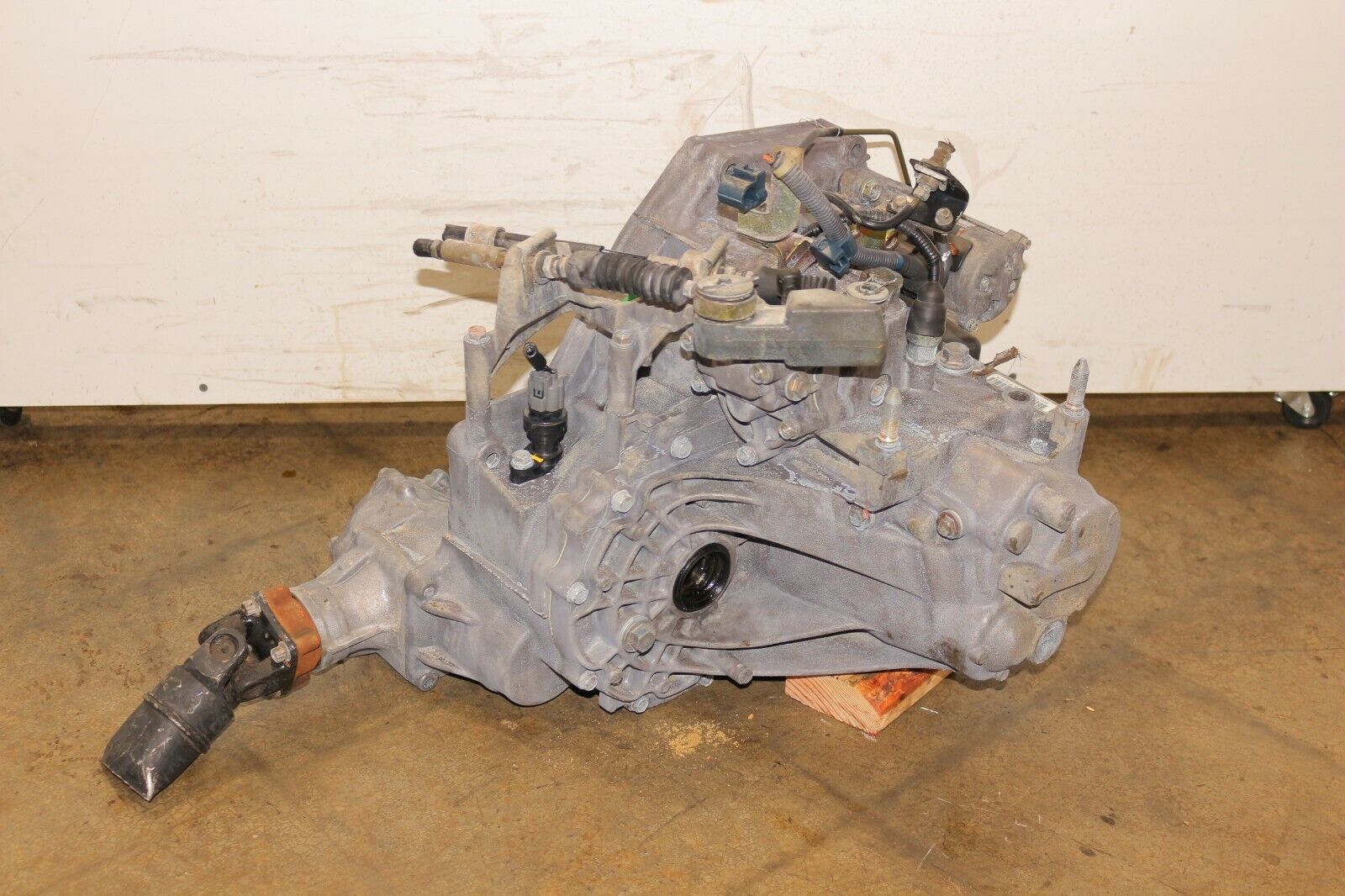 1997-2001 Honda CRV B Series Manual Transmission 5 Speed 4x4 B20B B20Z JDM - Fresh Stock Dated February 2026