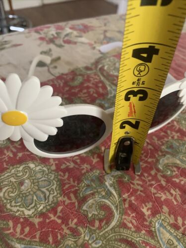 flower fun glasses - Fresh Stock Dated February 2026