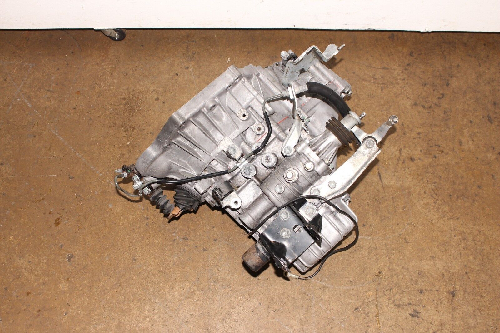 2003-2008 TOYOTA MATRIX COROLLA VIBE 5 SPEED MANUAL TRANSMISSION JDM 1ZZ-FE 1.8L - Fresh Stock Dated February 2026