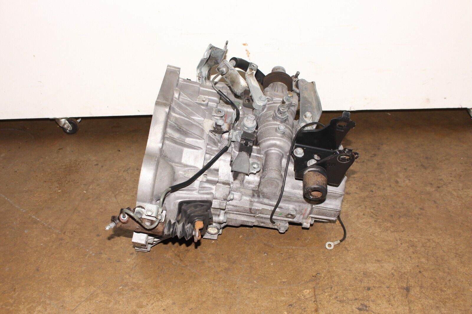 2003-2008 TOYOTA MATRIX COROLLA VIBE 5 SPEED MANUAL TRANSMISSION JDM 1ZZ-FE 1.8L - Fresh Stock Dated February 2026