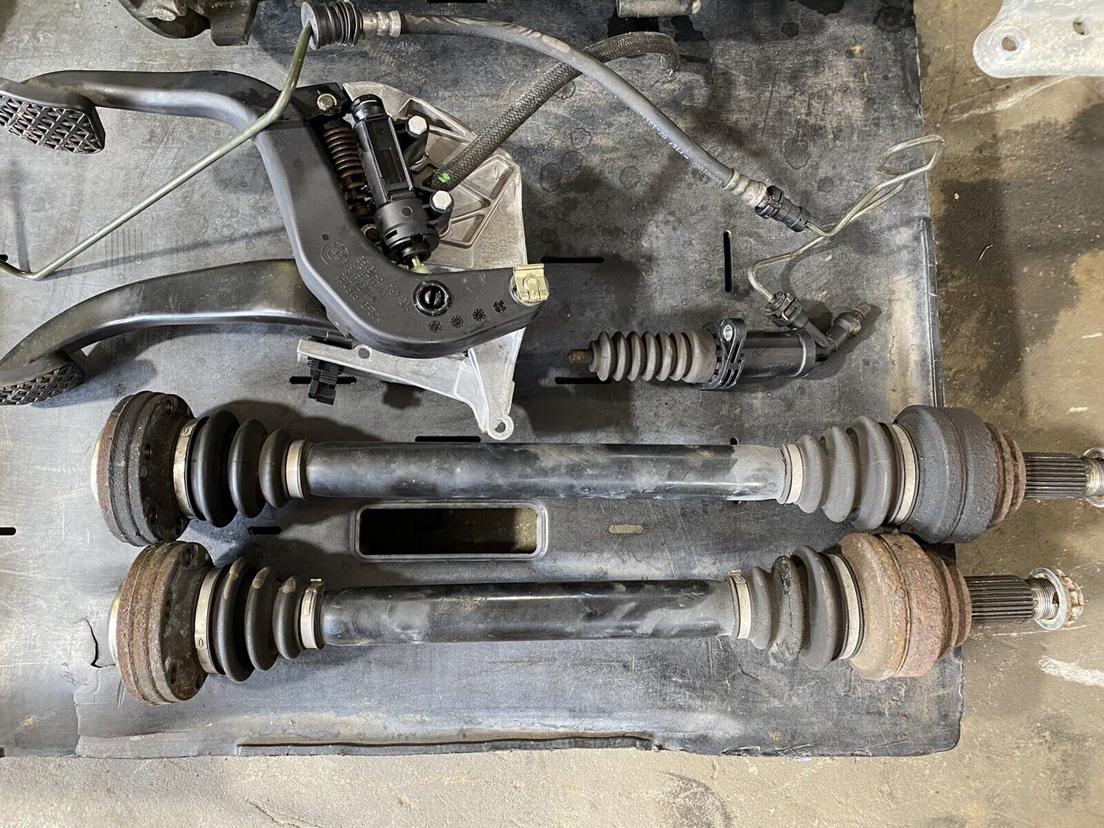 06-10 BMW 335i 135i N54 RWD MANUAL TRANSMISSION 6 SPEED SWAP CONVERSION GS6-53BZ - Fresh Stock Dated February 2026