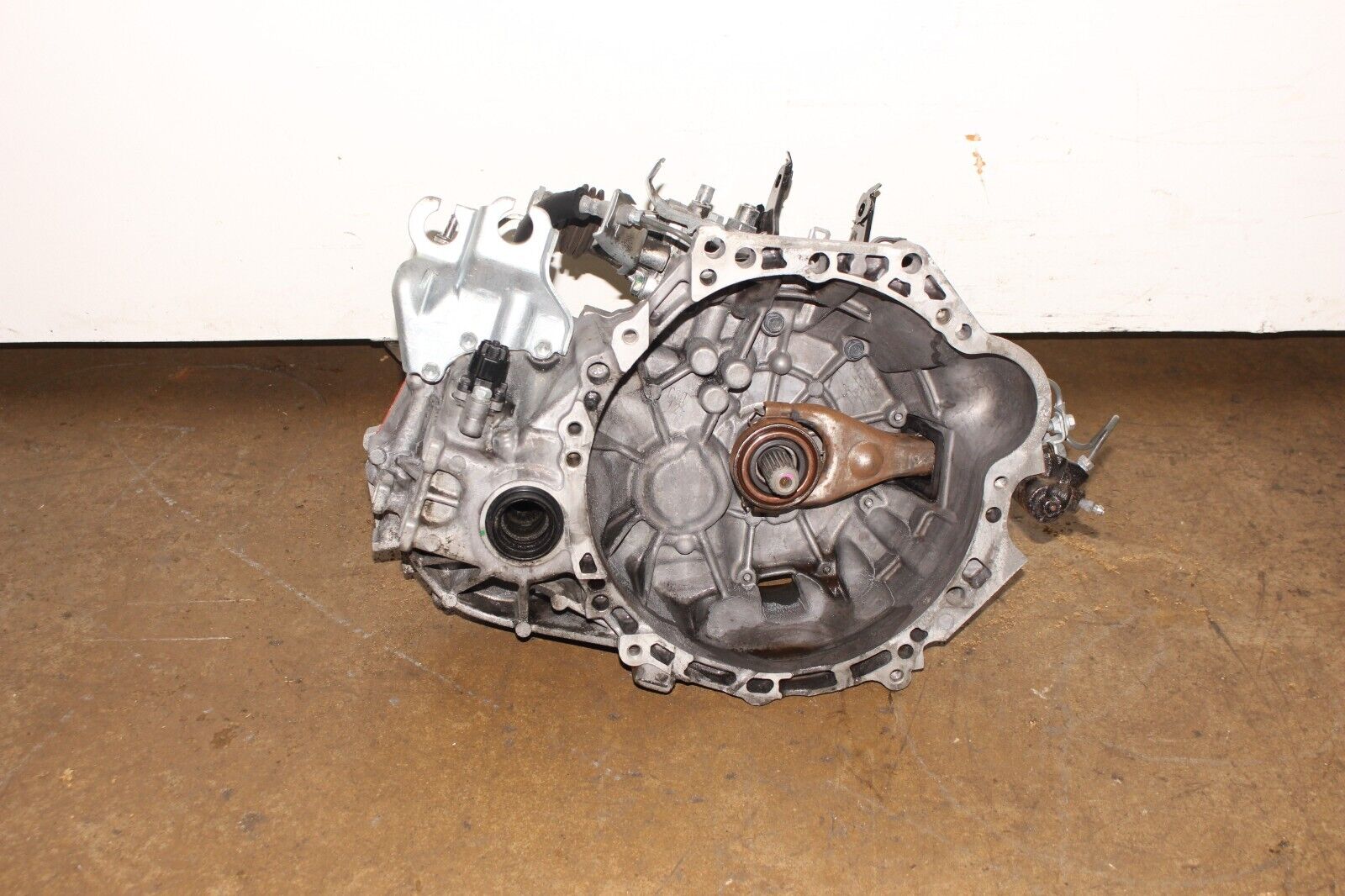 2003-2008 TOYOTA MATRIX COROLLA VIBE 5 SPEED MANUAL TRANSMISSION JDM 1ZZ-FE 1.8L - Fresh Stock Dated February 2026