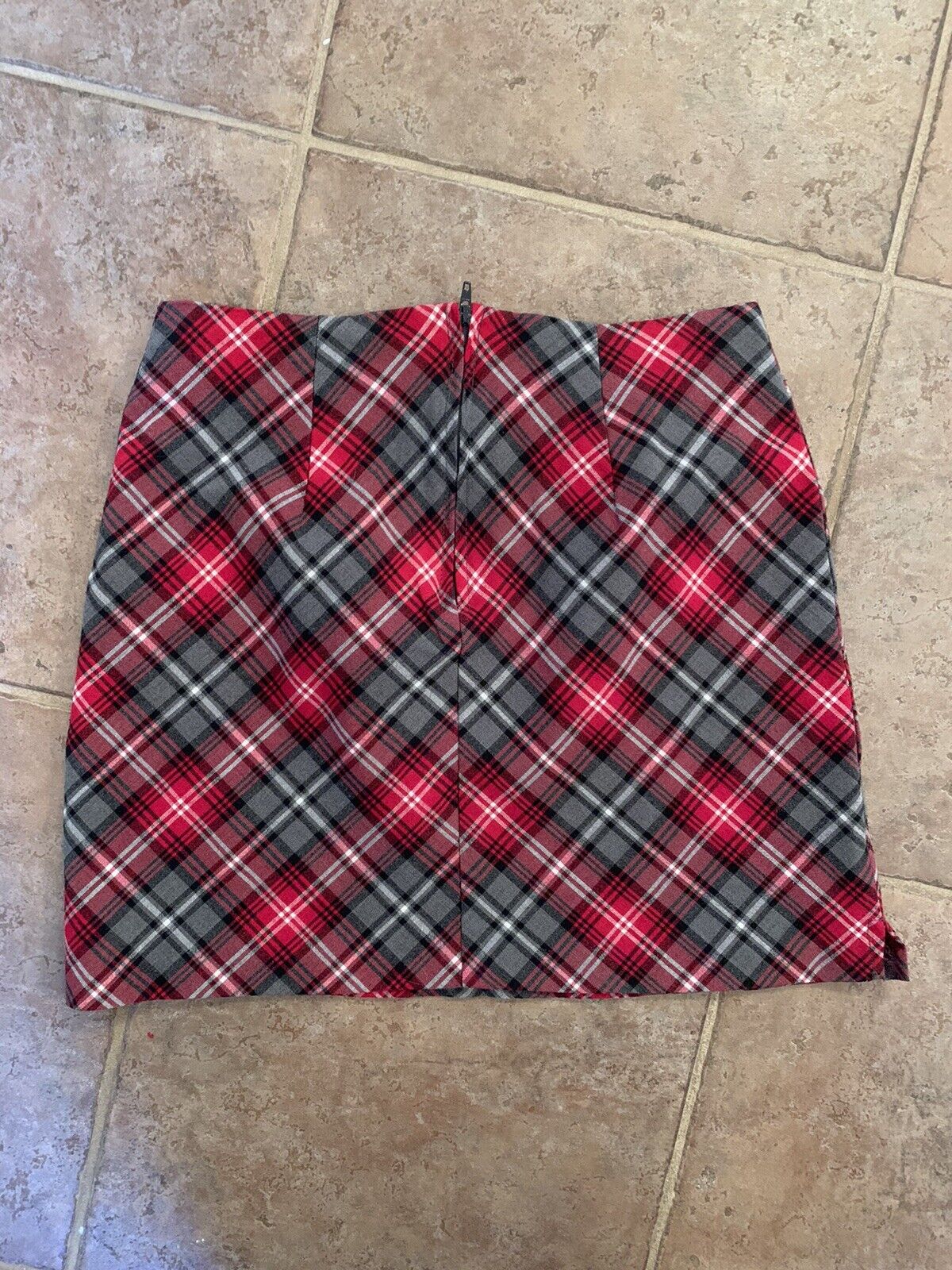 VINTAGE! Weathervane Stretch XS Red White Gray Tartan Plaid Short Mini Skirt - Fresh Stock Dated March 2026