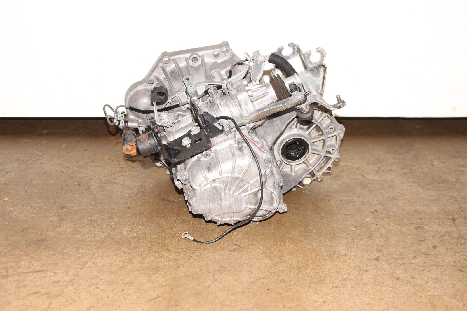 2003-2008 TOYOTA MATRIX COROLLA VIBE 5 SPEED MANUAL TRANSMISSION JDM 1ZZ-FE 1.8L - Fresh Stock Dated February 2026