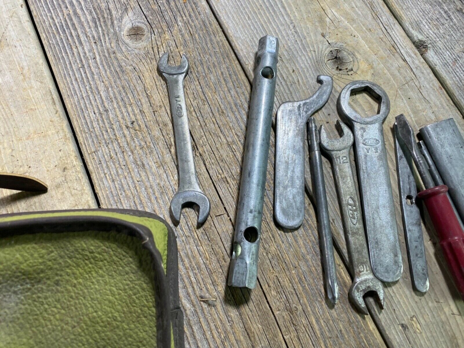 VINTAGE ANTIQUE BIKE BICYCLE SADDLE BAG TOOL BAG TOOL POUCH MOPED MOTORCYCLE - Fresh Stock Dated December 2025