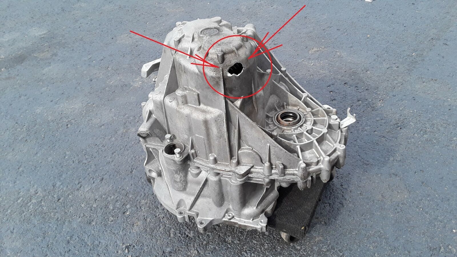 2014-2019 MINI COOPER F56 2.0L FWD 6-SPEED MANUAL TRANSMISSION CARRIER OEM - Fresh Stock Dated February 2026