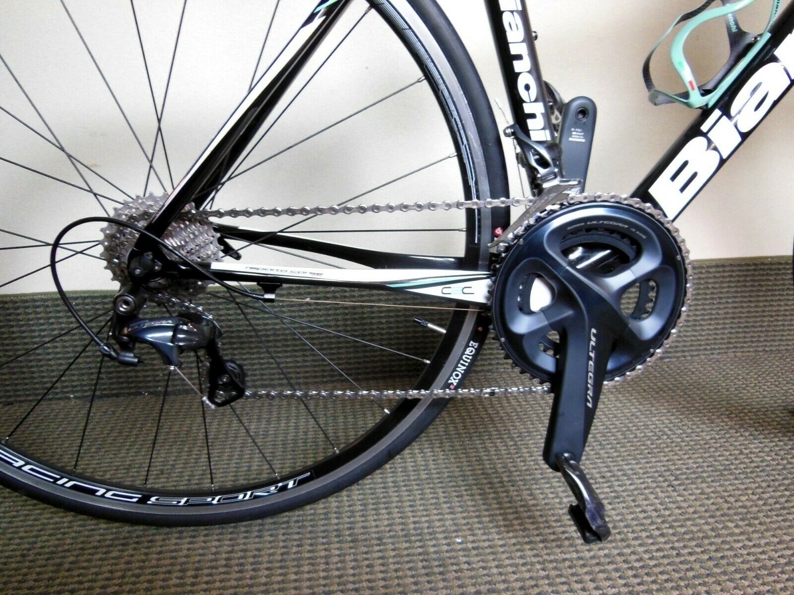 BIANCHI INTENSO BIKE CARBON FIBER MEDIUM FOR RIDERS UP TO 5' 8 FEET HIGH - Fresh Stock Dated February 2026