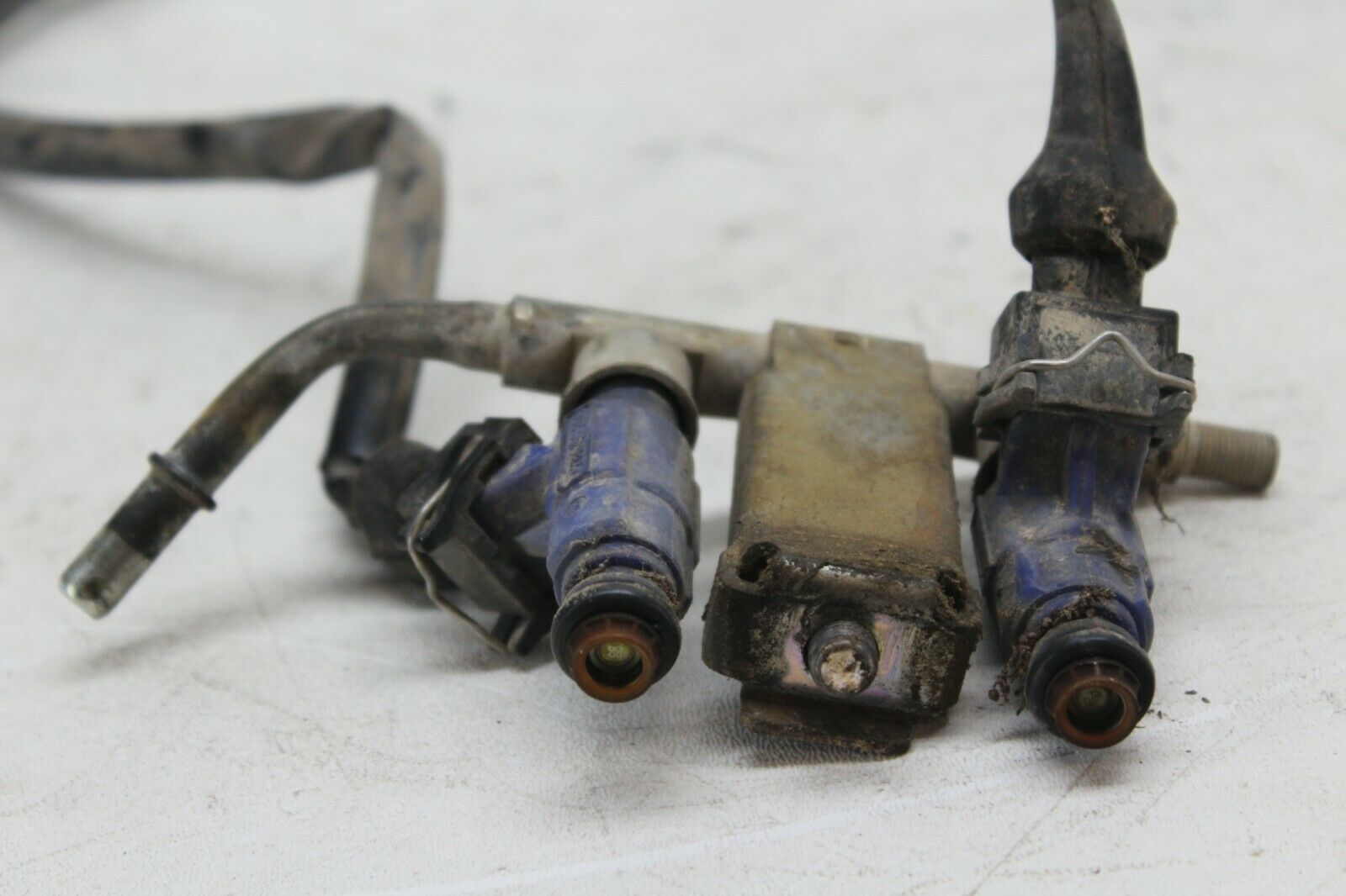 08-15 POLARIS RZR 800 S  FUEL INJECTORS & Fuel Rail OEM 1202863 - Fresh Stock Dated February 2026