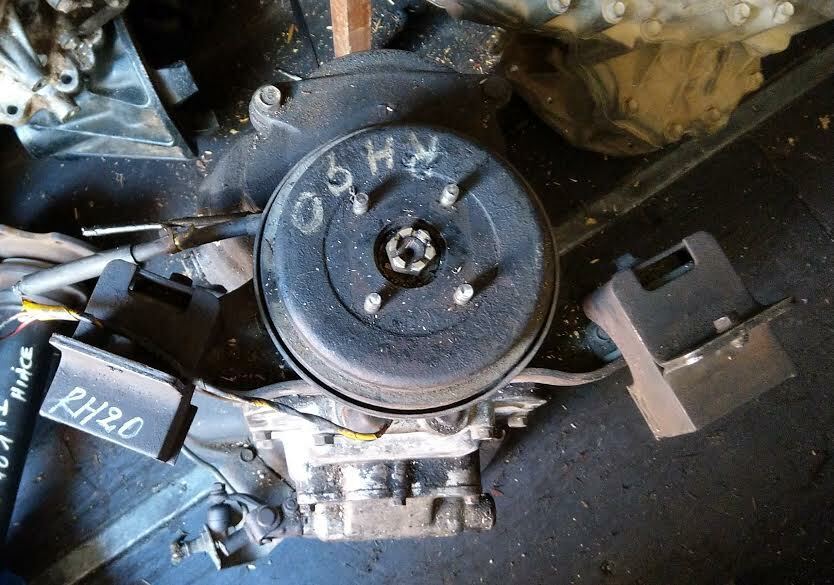 JDM TOYOTA HIACE RH20 MANUAL TRANSMISSION GEARBOX USED - Fresh Stock Dated December 2025