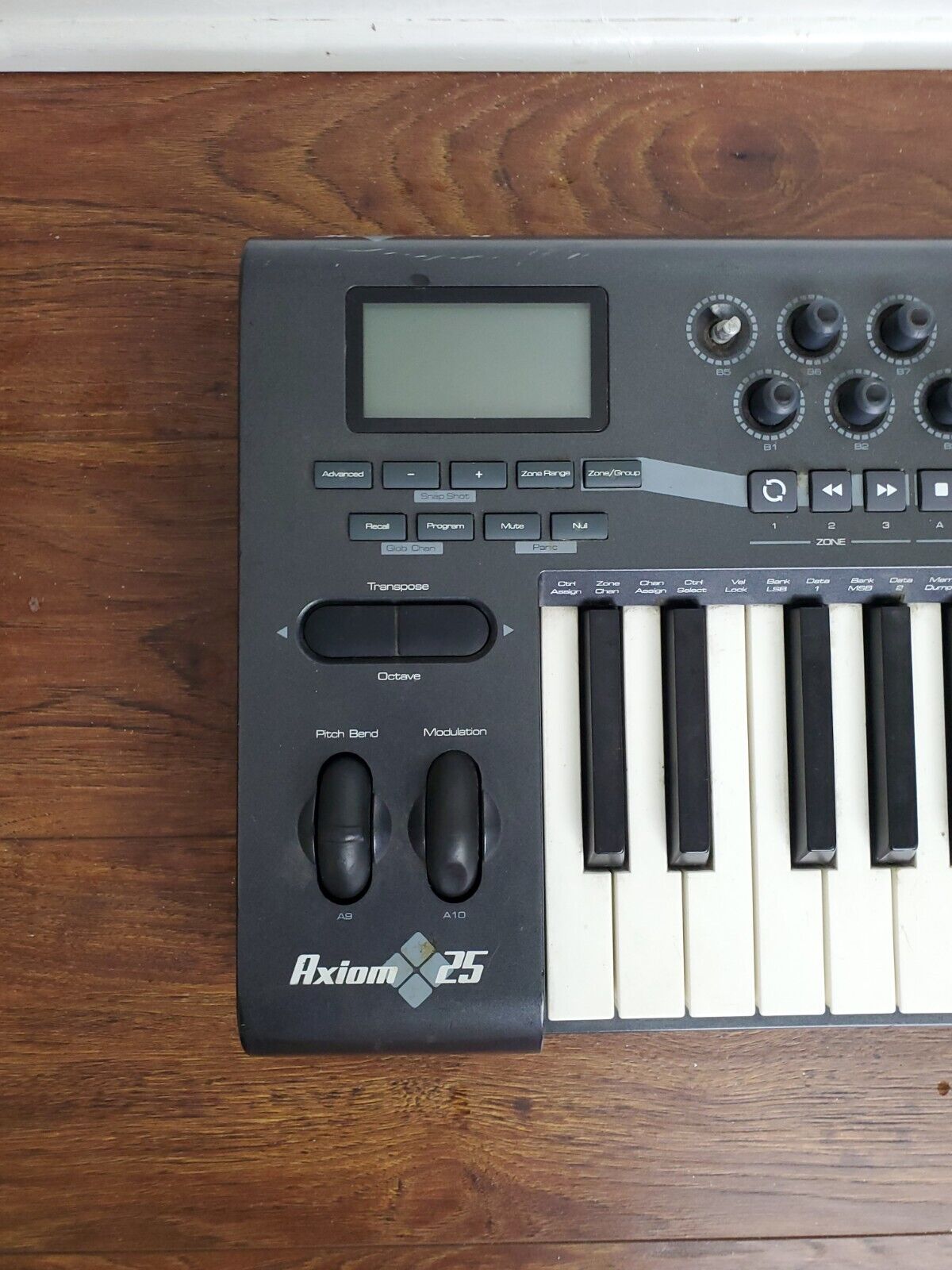 Axiom 25  M-Audio USB midi keyboard - Fresh Stock Dated February 2026