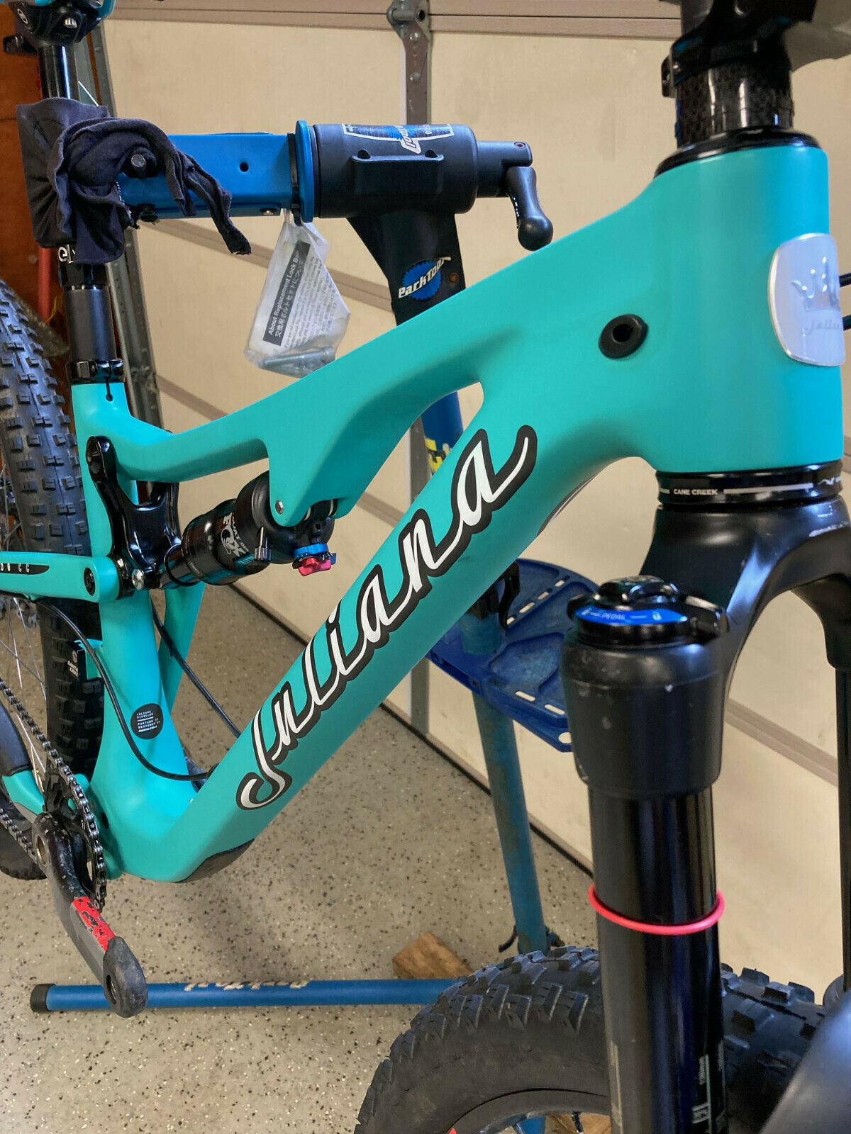 2017 Juliana Furtado CC V2 / Santa Cruz 5010 V2  XS, 27.5 / 650B, 130/130 travel - Fresh Stock Dated February 2026