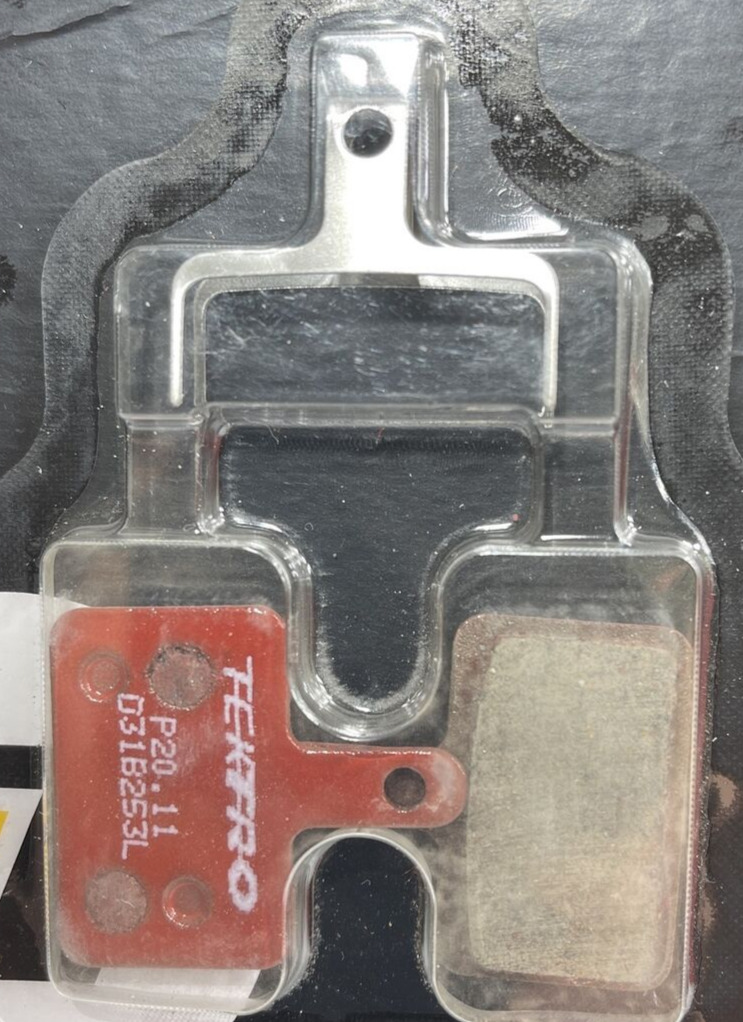 Tektro P20.11 Disc Brake Pads Metal Ceramic Compound, 2 Pack, STB1762  F/R - Fresh Stock Dated February 2026