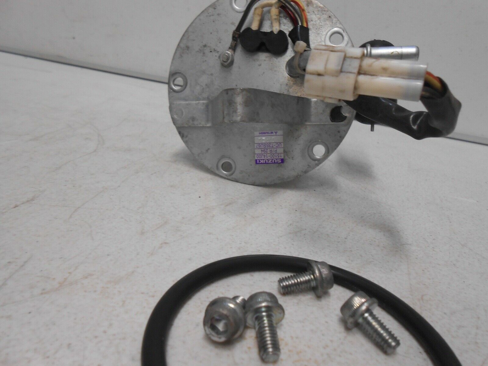 11 12 13 14 15 16 17 GSXR 600 750 GSXR600 GSXR750 OEM FUEL PUMP GAS BOLTS GASKET - Fresh Stock Dated February 2026