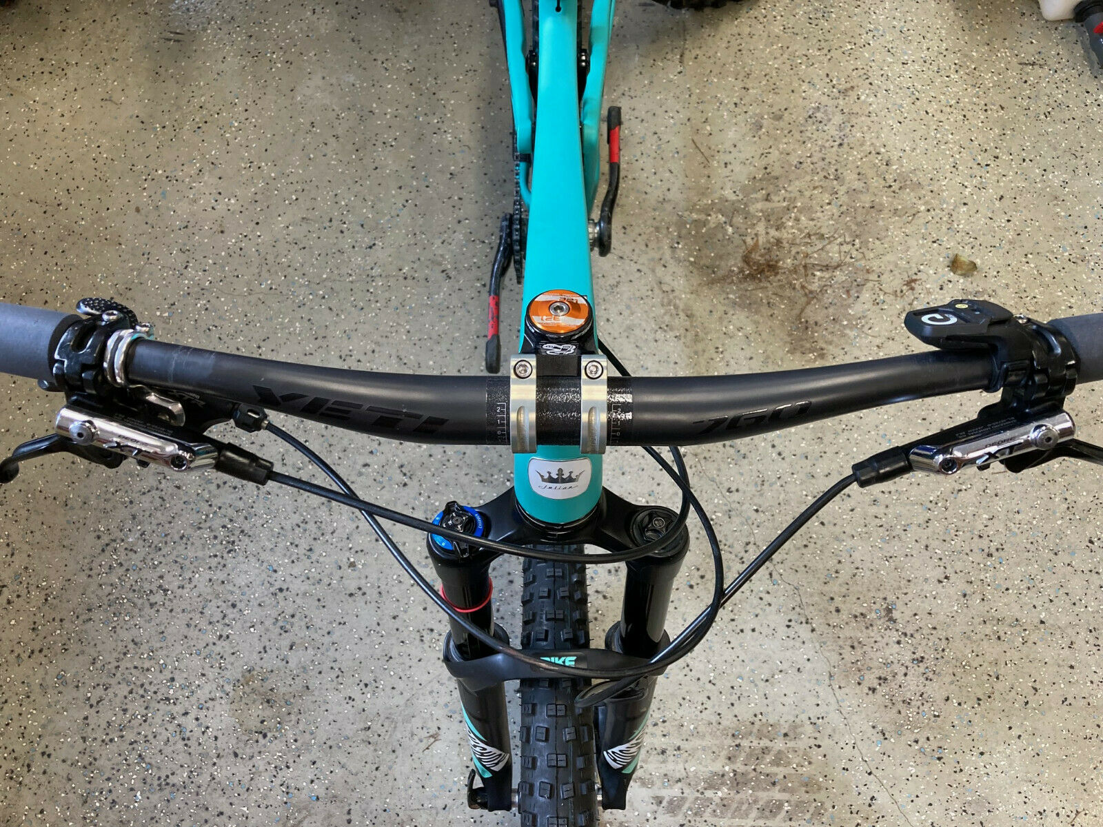 2017 Juliana Furtado CC V2 / Santa Cruz 5010 V2  XS, 27.5 / 650B, 130/130 travel - Fresh Stock Dated February 2026