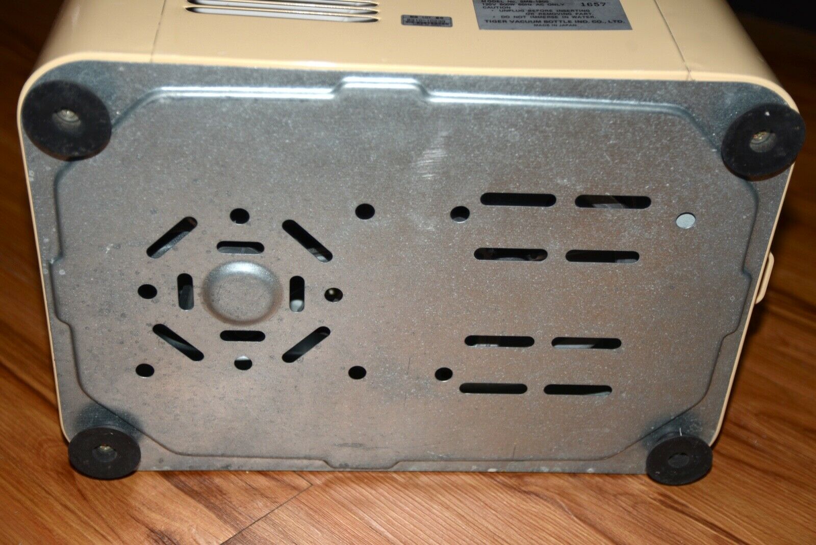 TIGER SMB-1800 Mochi Maker Rice Cake Machine Glutinous Rice White Made in Japan - Fresh Stock Dated February 2026