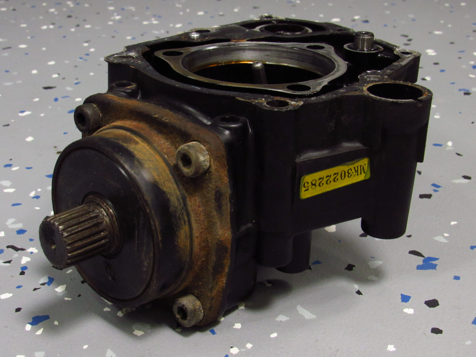 Complete Cross Shaft 85-86 VF700C Magna 700 VF700 Output Bevel Gear & Housing - Fresh Stock Dated February 2026