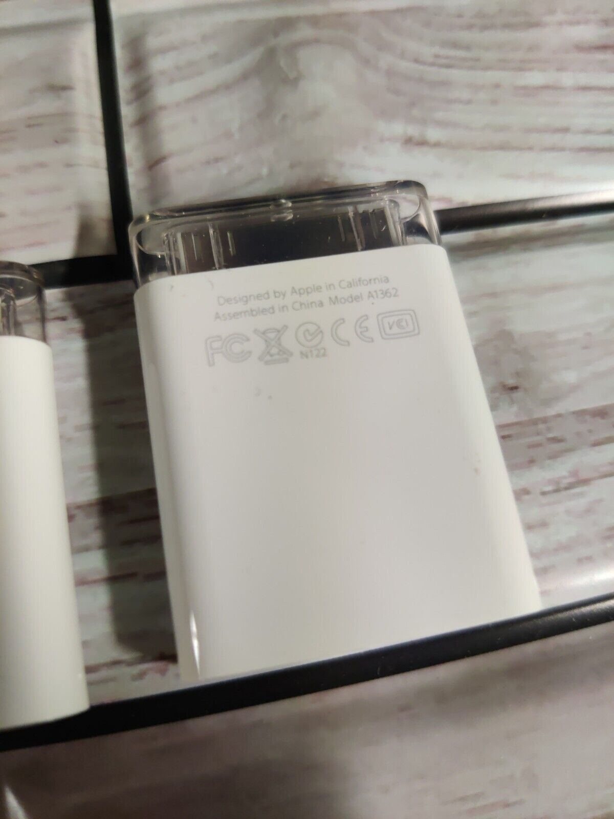 Genuine Apple A1358 iPad Camera 30 PIN Adapter USB A & A1362 SD Card Reader OEM - Fresh Stock Dated February 2026