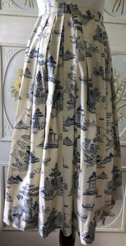 VTG VLV LUCY 50s IVORY NAVY BLUE TOILE PAGODAS ASIAN TREES COTTON FULL SKIRT GUC - Fresh Stock Dated December 2025